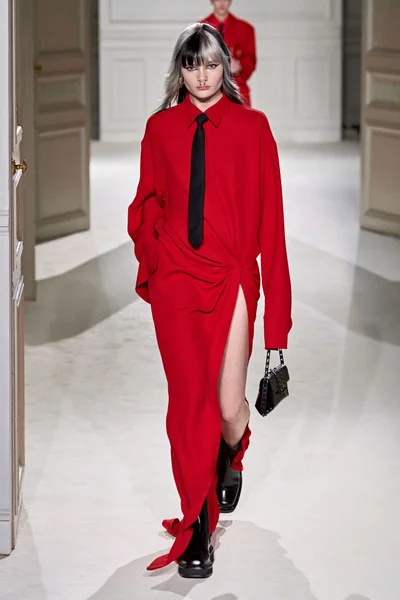 Look 29